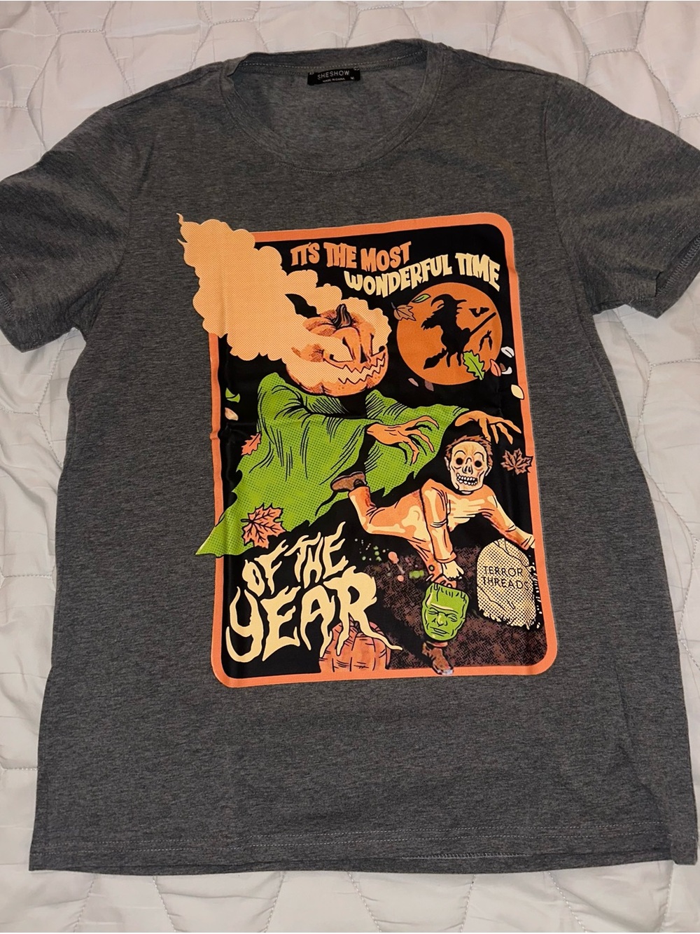 Women’s Grey Halloween Graphic Tee with Pumpkin Design